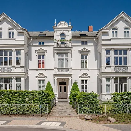 Elisabeth Seewind Apartment